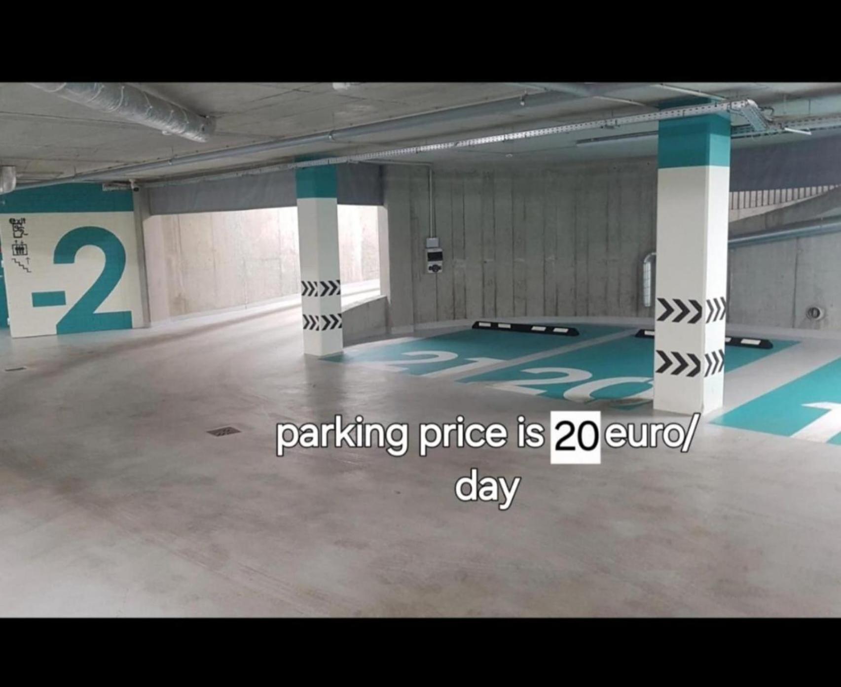 Happy Inn Just Studio, Self Check-In-24X7,Parking-In-The-Underground-Garage VNO Exterior photo